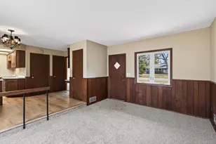 2009 Wheeler St N, Roseville, MN 55113 - Photo 11