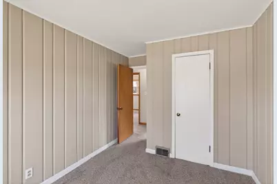 2009 Wheeler Street N, Roseville, MN 55113 - Photo 9