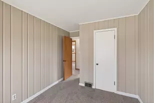 2009 Wheeler St N, Roseville, MN 55113 - Photo 9