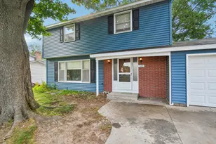 125 Battle Creek Pl, Saint Paul, MN 55119 - Photo 1