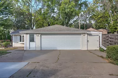 2079 Garnet Lane, Eagan, MN 55122 - Photo 3