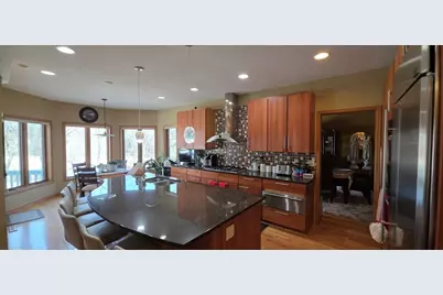 171 Red Oaks Drive, Vadnais Heights, MN 55127 - Photo 3