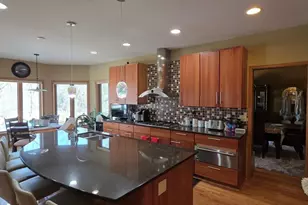 171 Red Oaks Dr, Vadnais Heights, MN 55127 - Photo 3