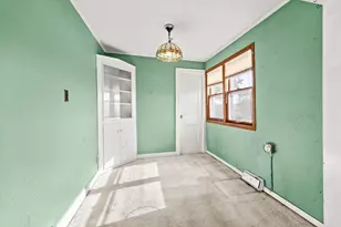 2029 Conway St, Saint Paul, MN 55119 - Photo 9