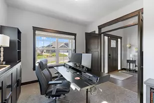 19600 Harbor Dr, Lakeville, MN 55044 - Photo 15