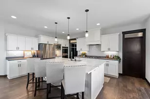 19600 Harbor Dr, Lakeville, MN 55044 - Photo 11