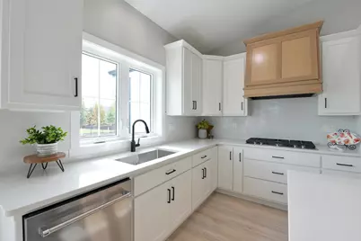 3924 49th Avenue S, Fargo, ND 58104 - Photo 13