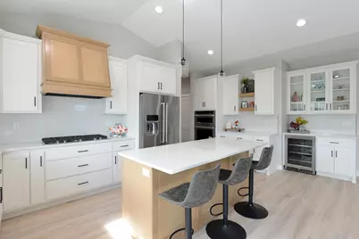 3924 49th Avenue S, Fargo, ND 58104 - Photo 9