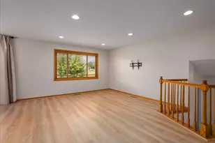 2678 Henslow Ave N, Oakdale, MN 55128 - Photo 9