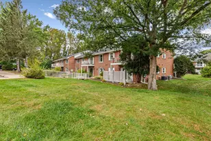 6337 Alderwood Cir, Woodbury, MN 55125 - Photo 3