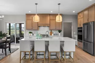 4944 Parkside Cir, Eagan, MN 55124 - Photo 7