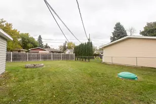 1806 10th Ave N, Moorhead, MN 56560 - Photo 17