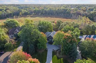 8673 Sherwood Bluff, Eden Prairie, MN 55347 - Photo 5