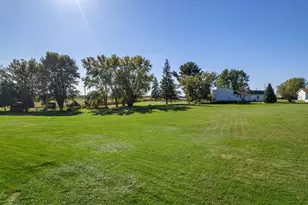 200 1st St SE, Eitzen, MN 55931 - Photo 31