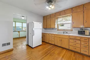 200 1st St SE, Eitzen, MN 55931 - Photo 7