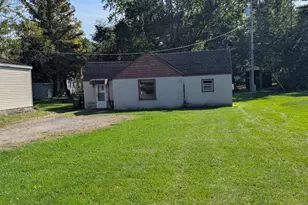 616 E Adolphus Ave, Fergus Falls, MN 56537 - Photo 3