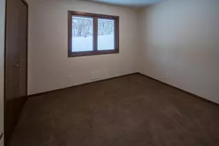 9350 Barnes Ave, Inver Grove Heights, MN 55077 - Photo 11