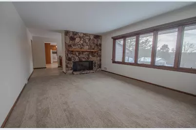 9350 Barnes Avenue, Inver Grove Heights, MN 55077 - Photo 7