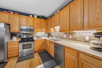2713 Village Drive, Faribault, MN 55021 - Photo 7