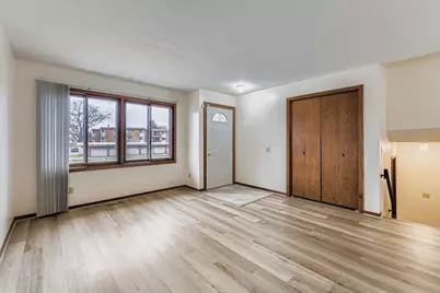 2816 Hillsboro Avenue N, New Hope, MN 55427 - Photo 3