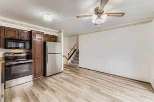 2816 Hillsboro Ave N, New Hope, MN 55427 - Photo 7