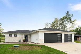 546 Marina Dr, Superior, WI 54880 - Photo 3