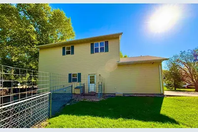 322 Oriole Avenue N, Thief River Falls, MN 56701 - Photo 39