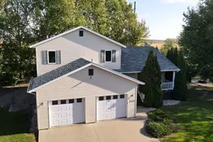 322 Oriole Ave N, Thief River Falls, MN 56701 - Photo 51