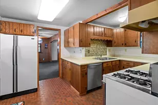 1942 Eddy St, Hastings, MN 55033 - Photo 9