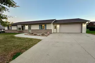 106 E Christensen Dr, Luverne, MN 56156 - Photo 1