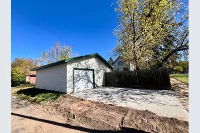 1129 16th Avenue E, Hibbing, MN 55746 - Photo 5