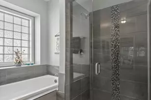 14506 Chateau Ct, Burnsville, MN 55306 - Photo 11