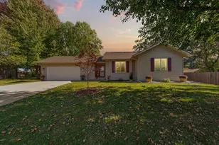 1404 Lockwood Dr, Northfield, MN 55057 - Photo 1