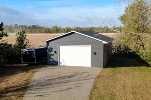 18218 Baldwin Ct, Lester Prairie, MN 55354 - Photo 3