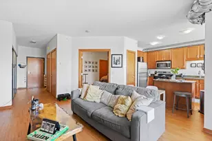 15 Franklin Ave E, Minneapolis, MN 55404 - Photo 3