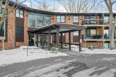 10113 W 34th Street #228, Hopkins, MN 55305 - Photo 3