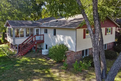 10521 Lake Fall Drive, Eden Prairie, MN 55347 - Photo 9