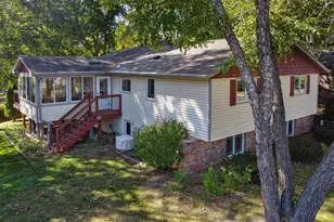 10521 Lake Fall Dr, Eden Prairie, MN 55347 - Photo 9