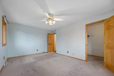 10521 Lake Fall Drive, Eden Prairie, MN 55347 - Photo 29