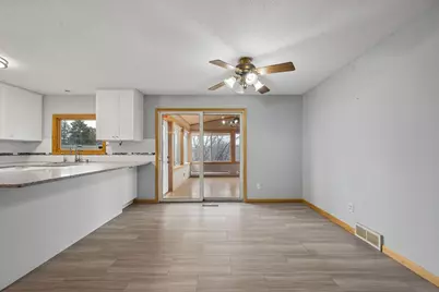 10521 Lake Fall Drive, Eden Prairie, MN 55347 - Photo 19