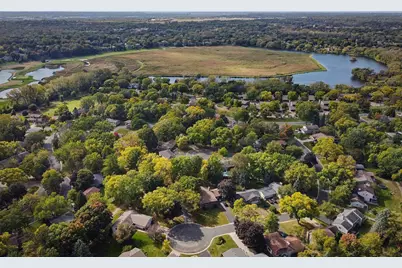 10521 Lake Fall Drive, Eden Prairie, MN 55347 - Photo 57