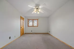 10521 Lake Fall Dr, Eden Prairie, MN 55347 - Photo 31