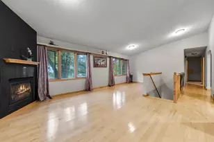 101 Hidden Meadow Ct, Apple Valley, MN 55124 - Photo 3