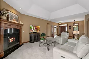 2269 Wildwood Dr, Shakopee, MN 55379 - Photo 7