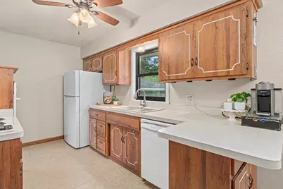 616 Hattie Lane, Woodbury, MN 55125 - Photo 9