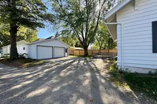 1304 7th Ave, Worthington, MN 56187 - Photo 5