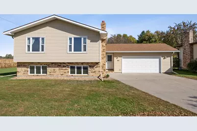 611 3rd Street NE, Dilworth, MN 56529 - Photo 1