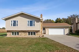 611 3rd St NE, Dilworth, MN 56529 - Photo 1