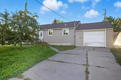 1123 Adams Avenue, Eveleth, MN 55734 - Photo 5