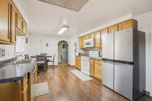 1123 Adams Ave, Eveleth, MN 55734 - Photo 25